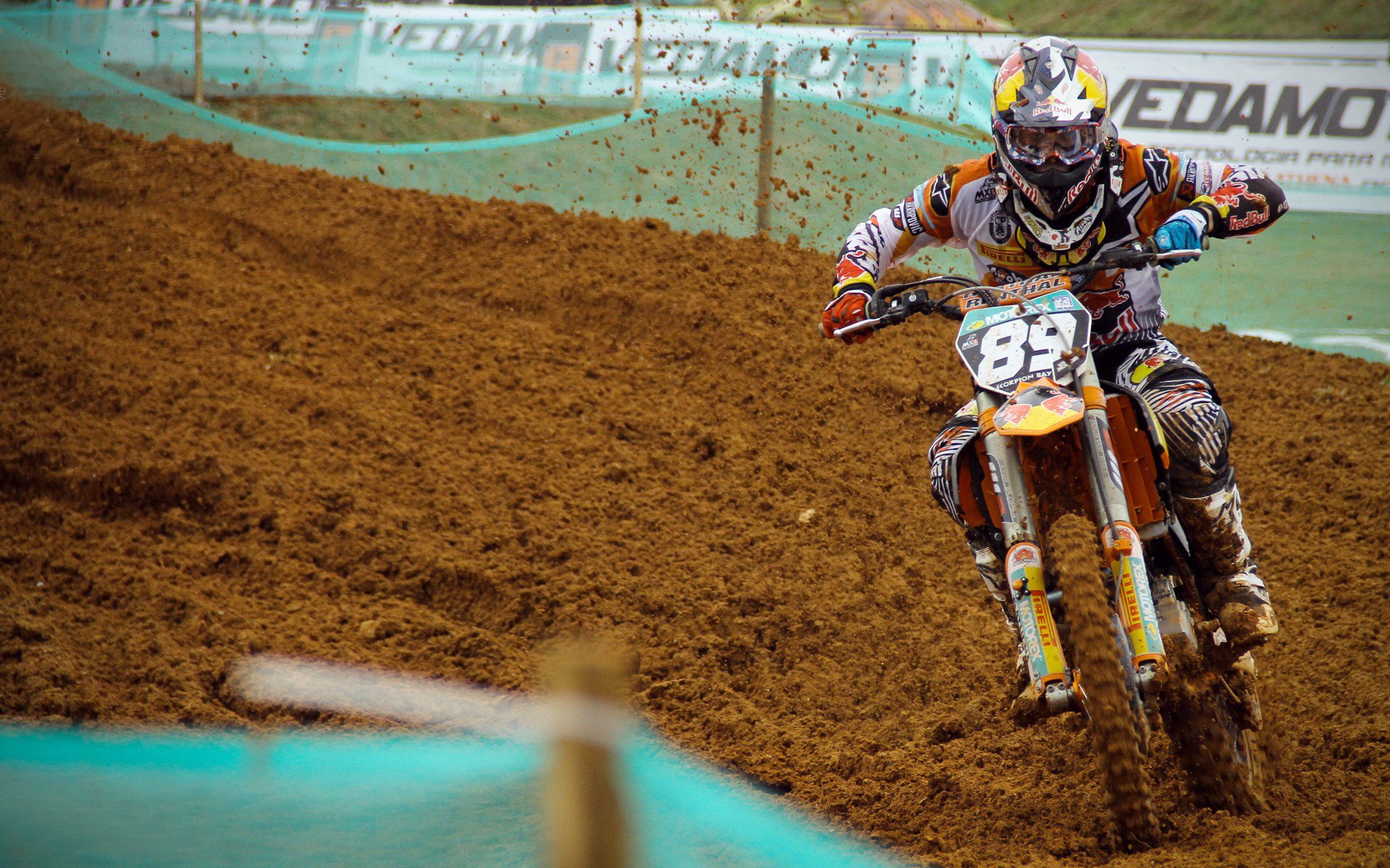 纳达尔关键破发点制胜 挺进法网半决赛